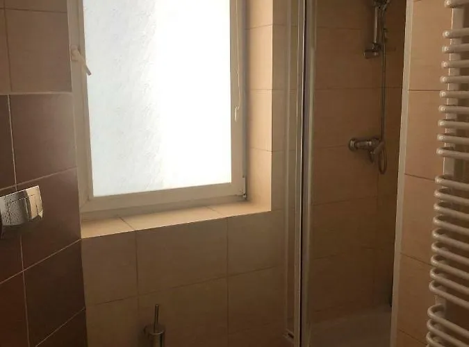 Rosa Privatunterkunft Posen