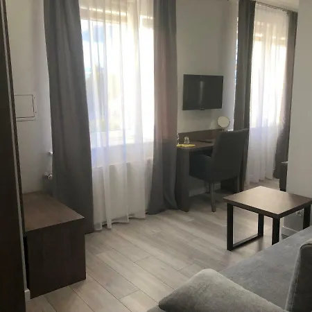 Проживання в сім'ї Rosa Познань